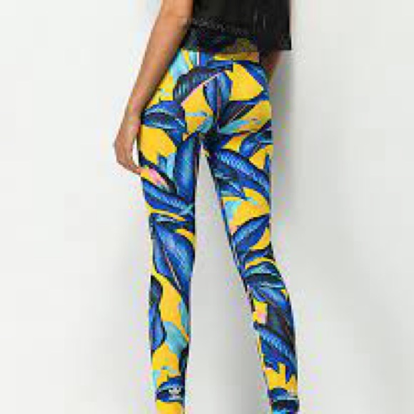 Farm Rio x Adidas Leggings. Small. - Picture 3 of 8